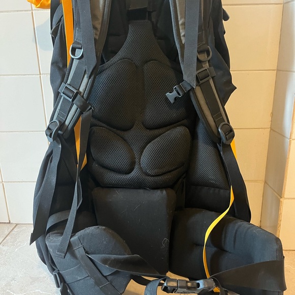 The North Face Spectrum internal frame hiking backpack - Picture 4 of 7